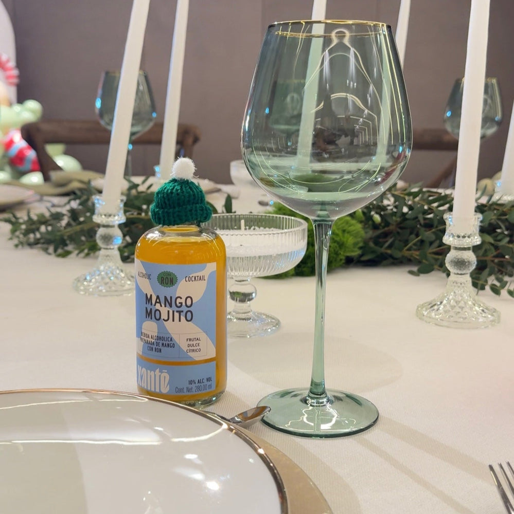 Posada 15 Cocteles con gorritos